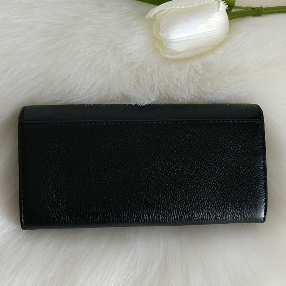 BEAUTIFUL MICHAEL KORS WALLET - Picture 4 of 8